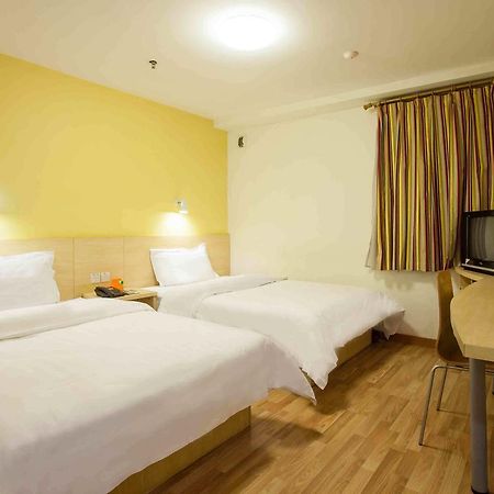 7Days Inn Changchun Renmin Avenue Pingquan Road Bagian luar foto